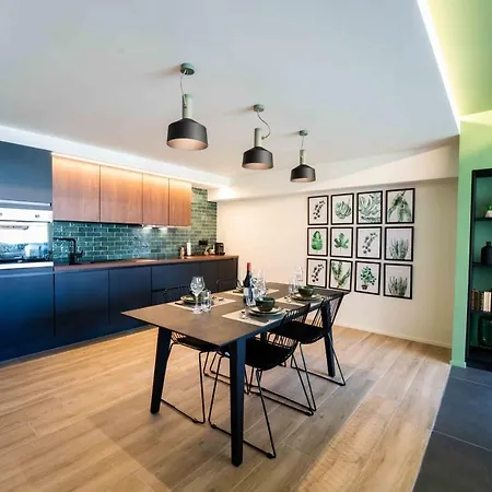 & Garden - Luxury Private Apart' Center * Mons